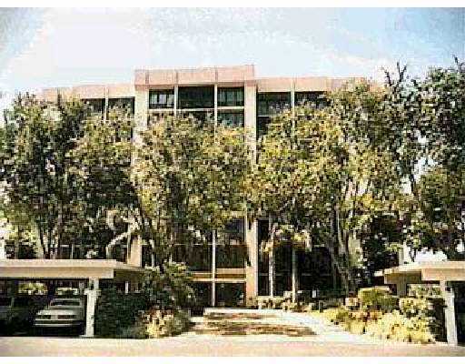 523 Lakeside, Unit 523 Boca Raton, FL 33434 - Photo 1 of 2 Primary Photo