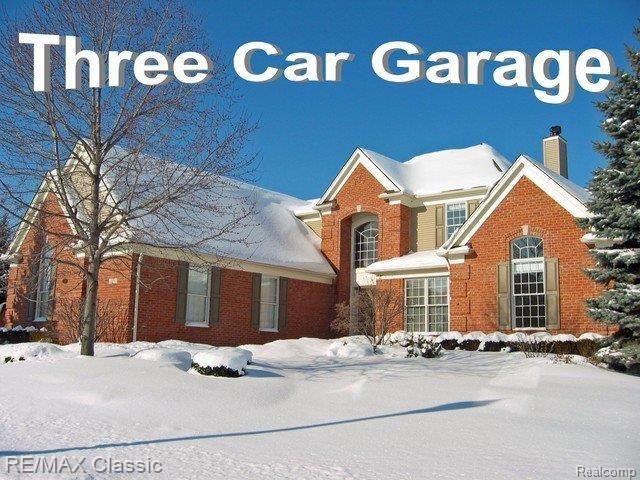 929 Loggers Circle Rochester, MI 48307 - Photo 1 of 19 Subdivision with Community Pool