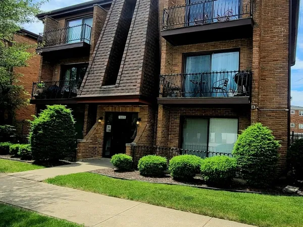 $75,000 | 1889 Michigan City Road, Unit 3E, Calumet City, IL 60409