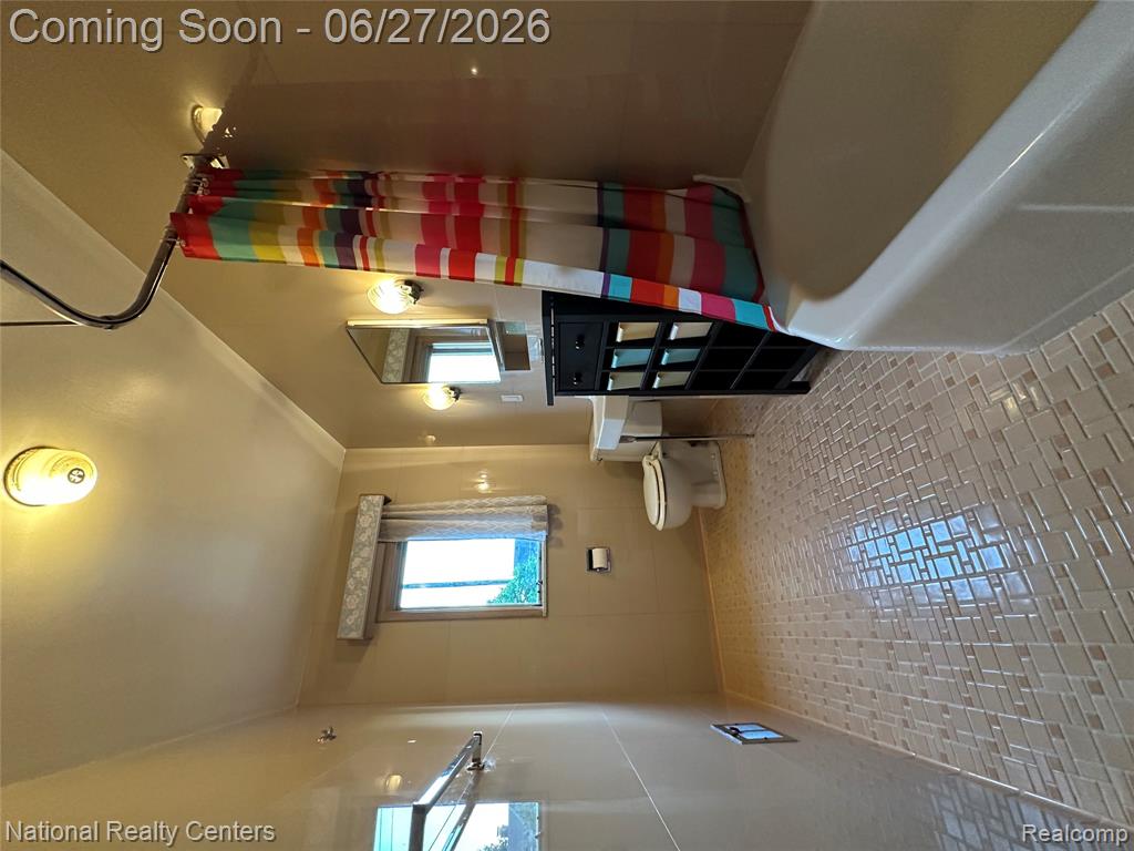 821 Pemberton Road Grosse Pointe, MI 48230 - Photo 18 of 64