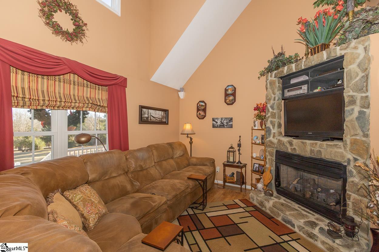 142 Mellrich Road Iva, SC 29655 - Photo 7 of 36 Gallery Image 7