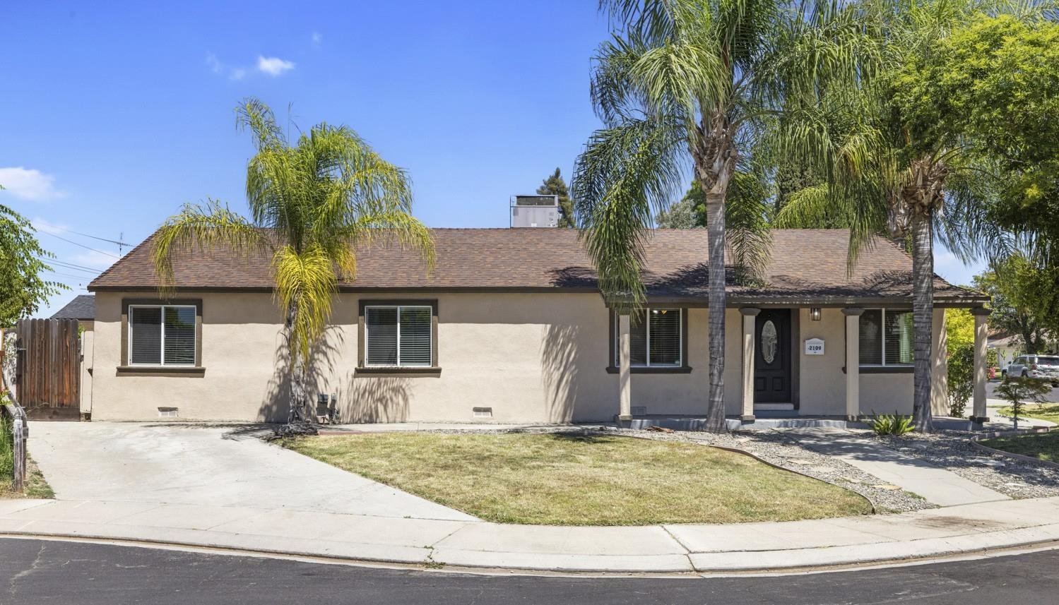 2109 Dee Court Modesto, CA 95350 - Photo 2 of 26