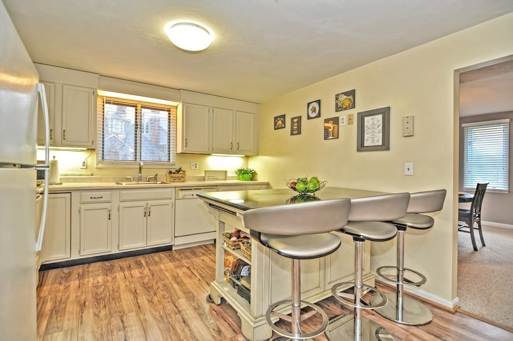 28 Michael Road, Unit 28 Bridgewater, MA 02324 - Photo 5 of 24 Gallery Image 5