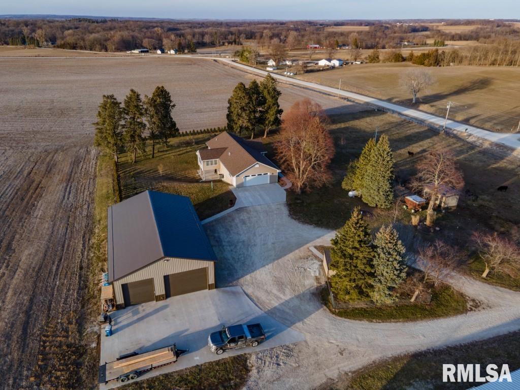 1782 7 Springs Road Muscatine, IA 52761 - Photo 1 of 43 Gallery Image 1