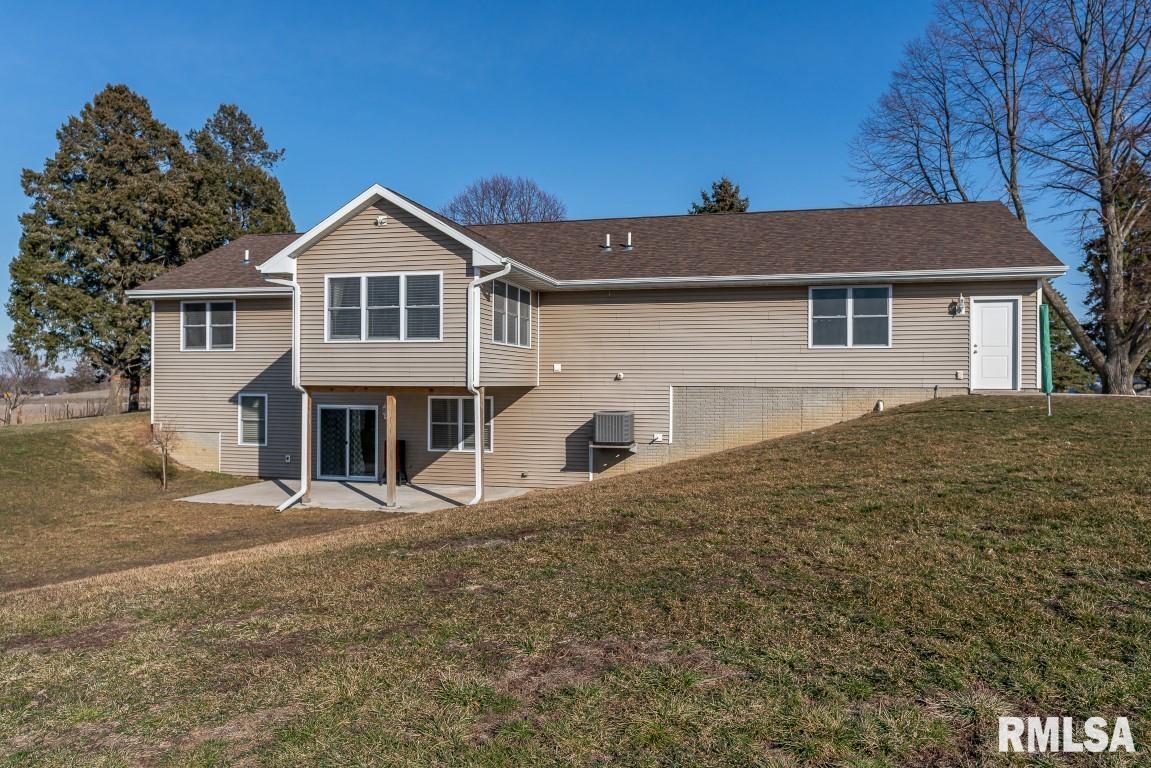1782 7 Springs Road Muscatine, IA 52761 - Photo 34 of 43 Gallery Image 34