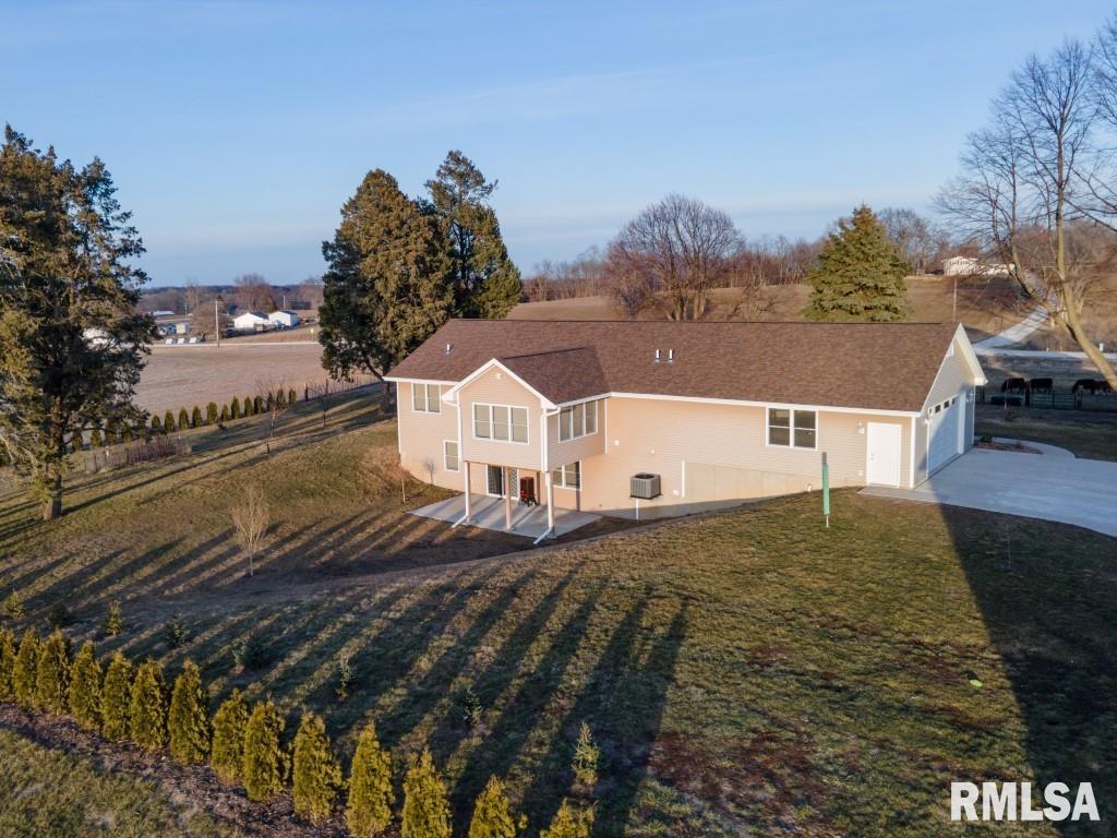 1782 7 Springs Road Muscatine, IA 52761 - Photo 41 of 43 Gallery Image 41