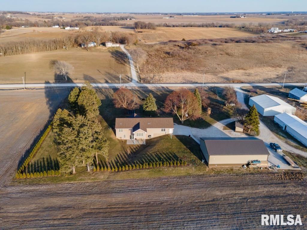 1782 7 Springs Road Muscatine, IA 52761 - Photo 42 of 43 Gallery Image 42