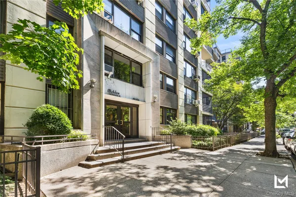 $199,000 | 98-34 63rd Drive, Unit 4J | Rego Park