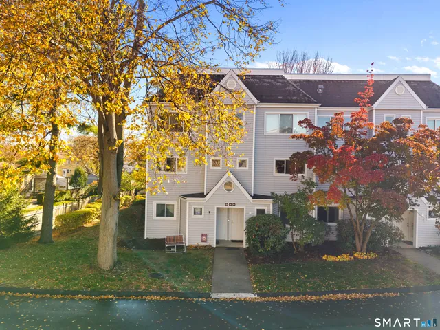 $2,900 | 267 Melba Street, Unit B6, Milford, CT 06460