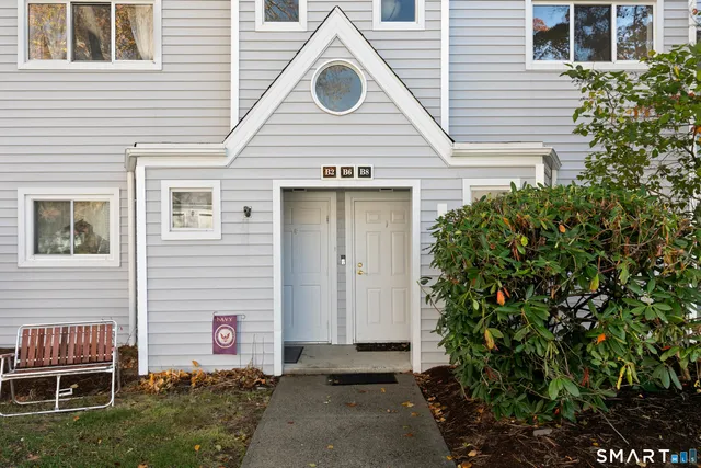 $2,900 | 267 Melba Street, Unit B6, Milford, CT 06460