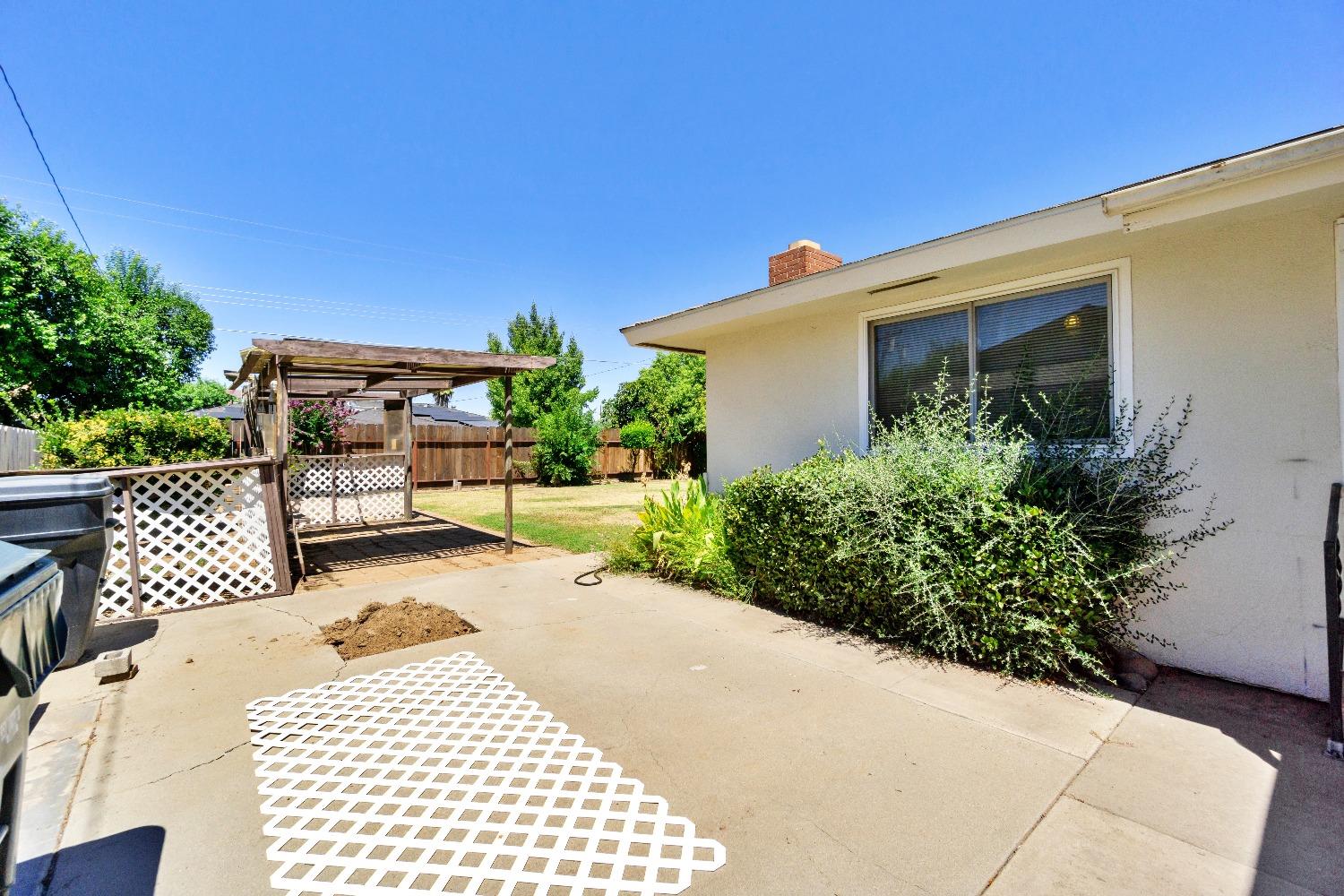 110 Hilton Street Madera, CA 93637 - Photo 18 of 28