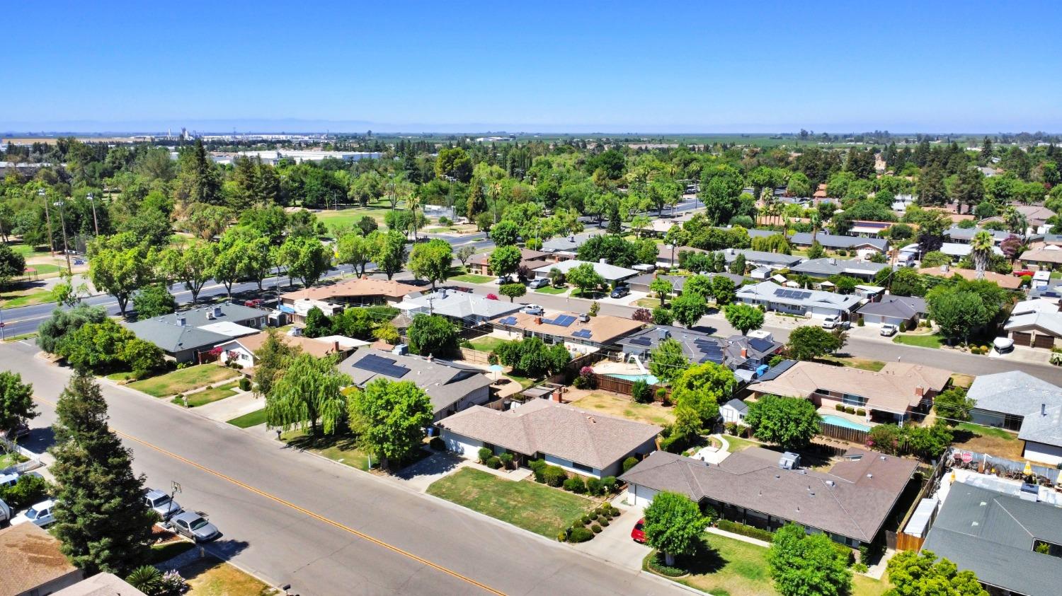 110 Hilton Street Madera, CA 93637 - Photo 27 of 28