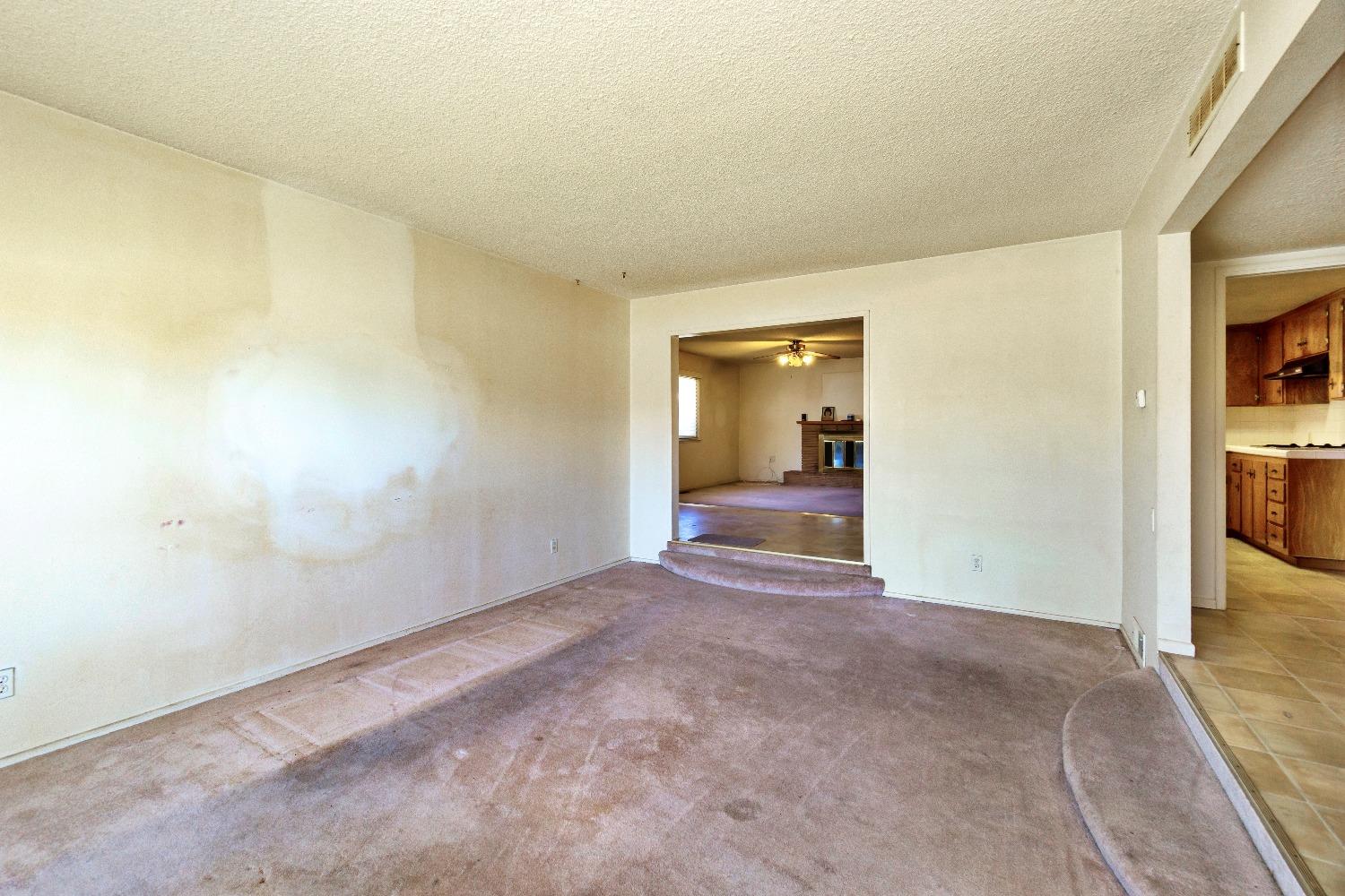 110 Hilton Street Madera, CA 93637 - Photo 3 of 28