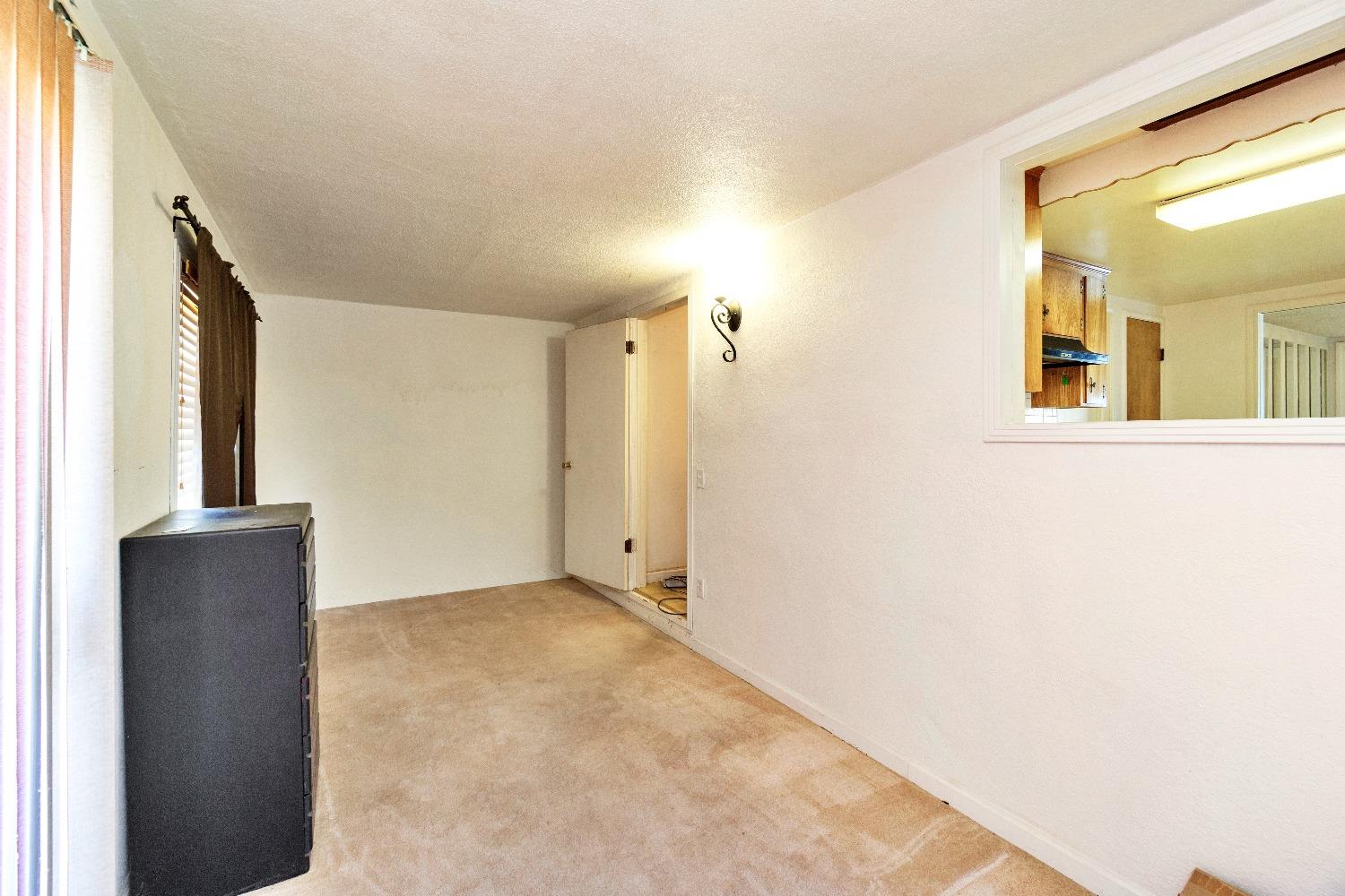 110 Hilton Street Madera, CA 93637 - Photo 9 of 28