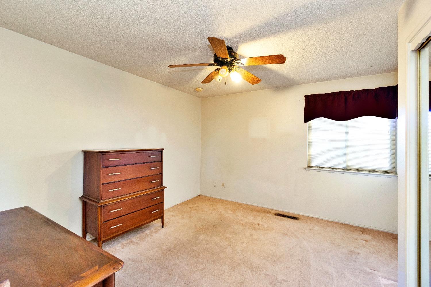 110 Hilton Street Madera, CA 93637 - Photo 10 of 28