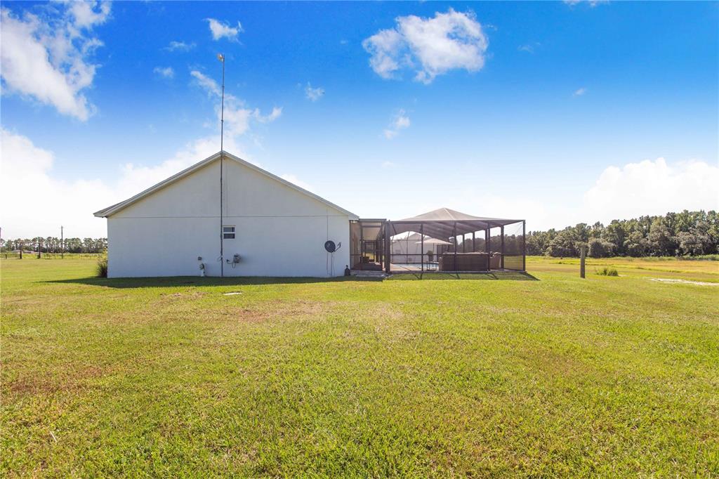 705 Brook Road North Fort Meade, FL 33841 - Photo 32 of 54 a view of an ocean & house