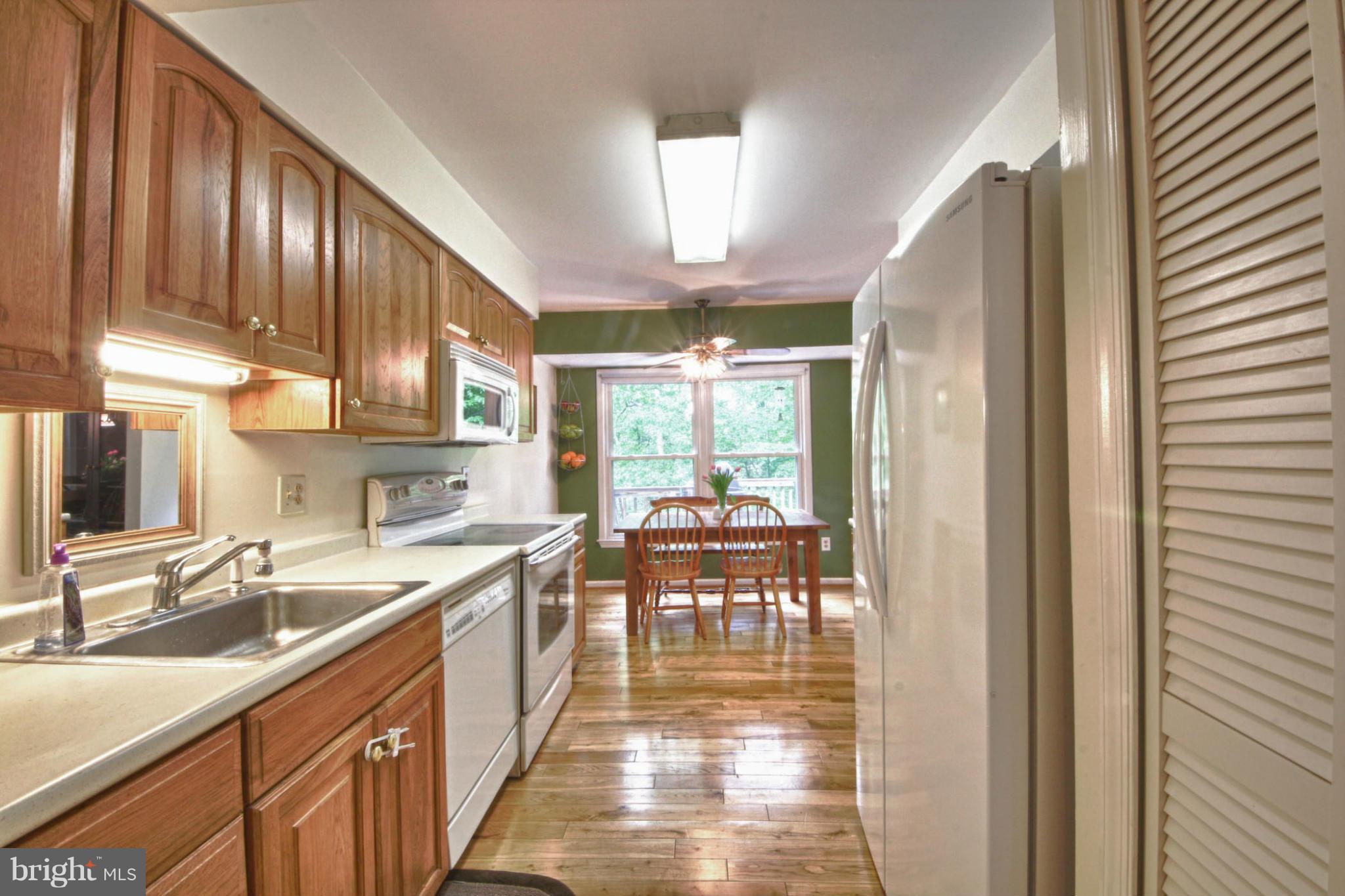 6285 Rathlin Drive Springfield, VA 22152 - Photo 6 of 18
