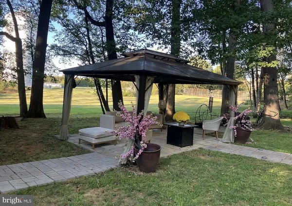 a view of outdoor space yard and patio