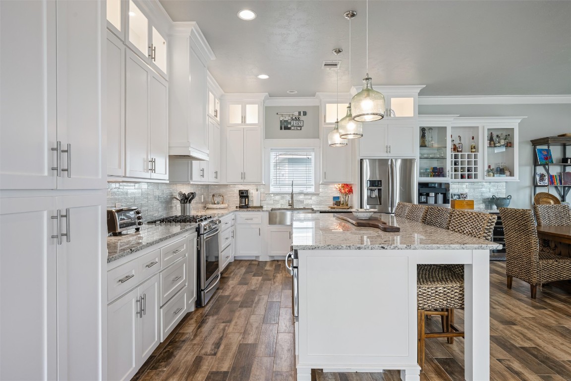 3116 James Street Crystal Beach, TX 77650 - Photo 15 of 47