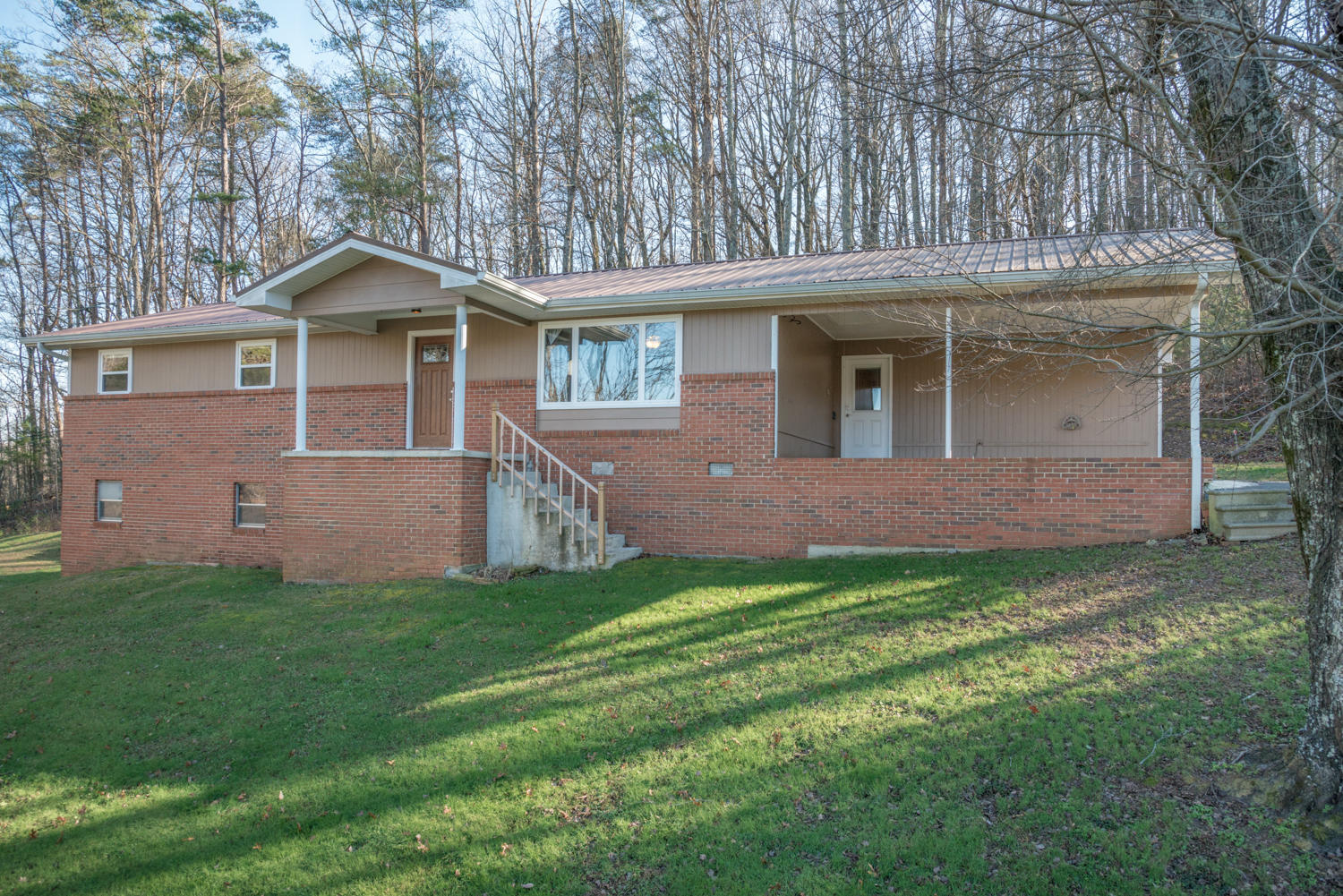 5952 Browntown Road Chattanooga, TN 37415 - Photo 1 of 35 101