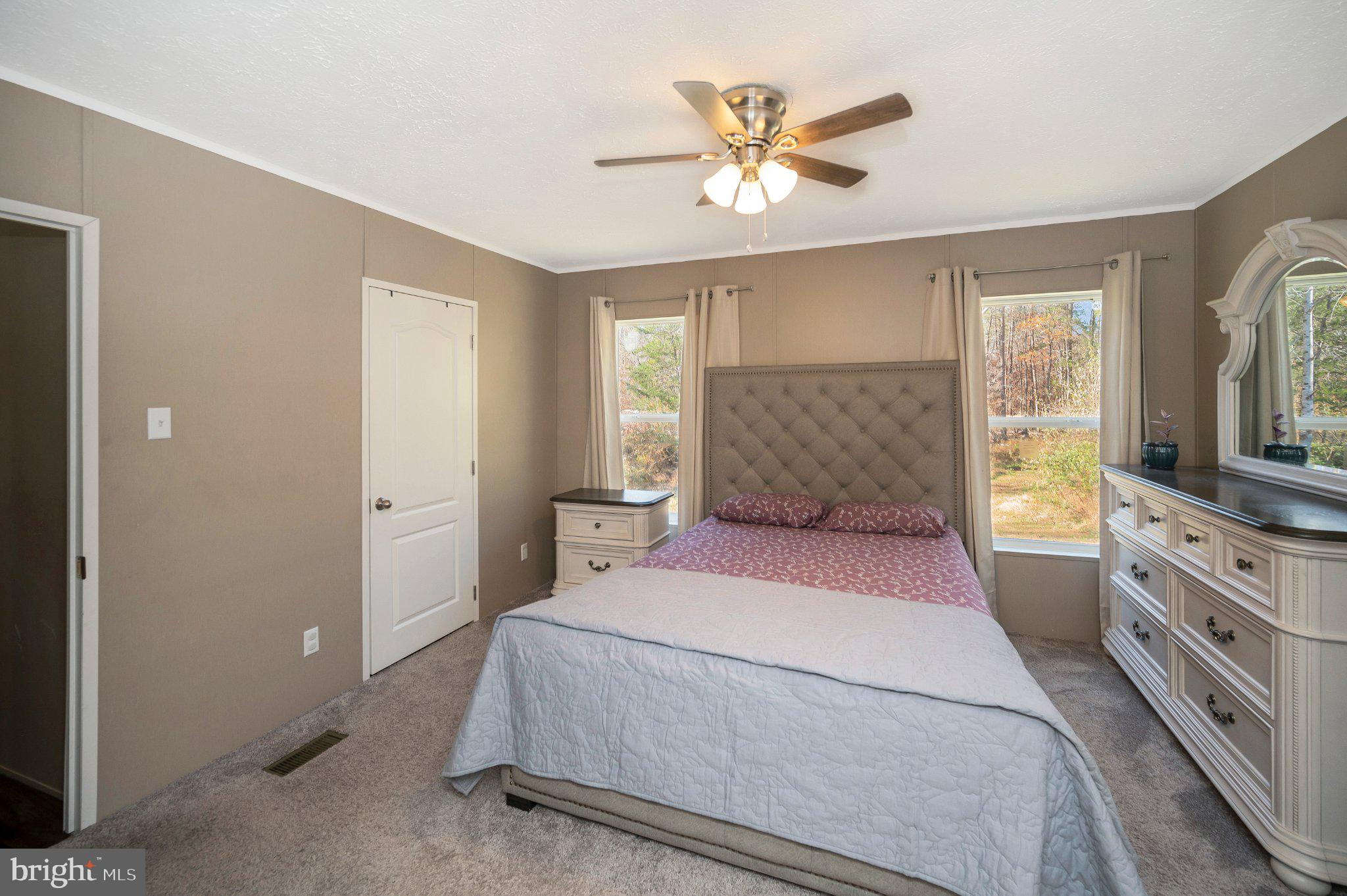 5120 Burr Hill Road Rhoadesville, VA 22542 - Photo 21 of 45 Cozy retreat with natural light.