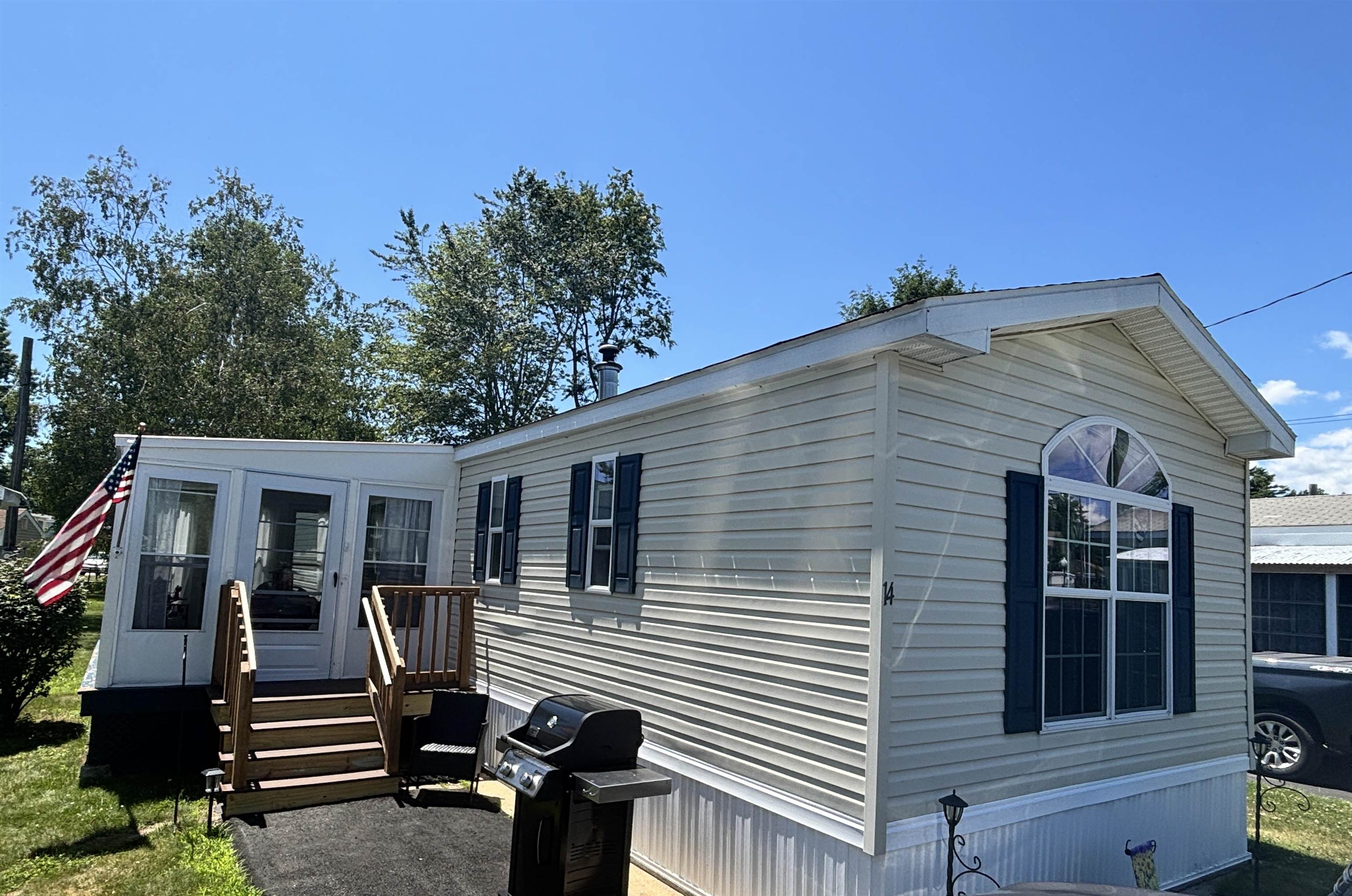 14 Chestnut Road North Hampton, NH 03862 - Photo 1 of 9 Gallery Image 1