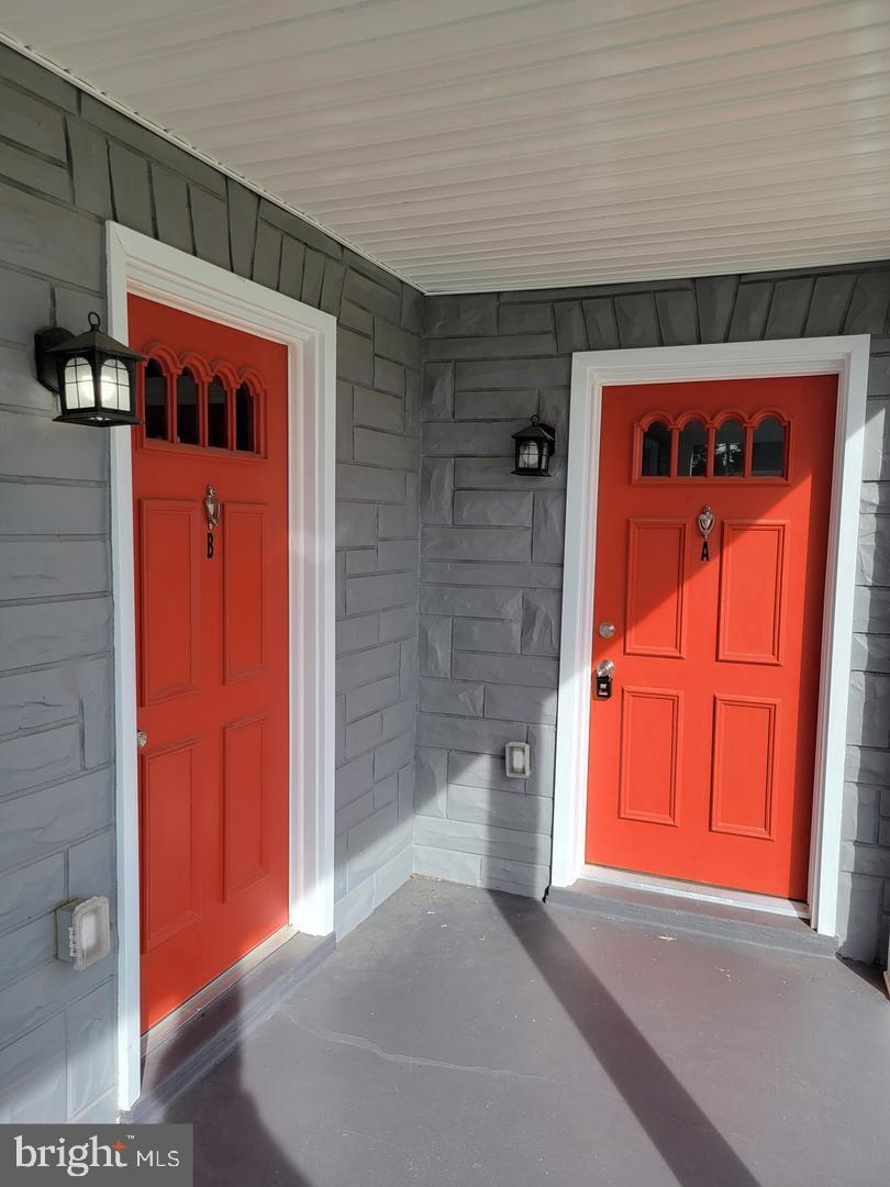 9145 A Old Scaggsville Road Laurel, MD 20723 - Photo 5 of 16 DOORS TO 2 UNIT BLDG