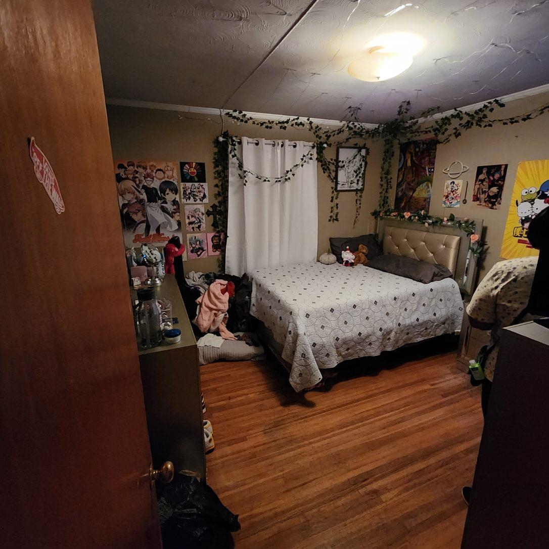 2951 Bannockburn Road Memphis, TN 38128 - Photo 14 of 18 a bedroom with bed and a window