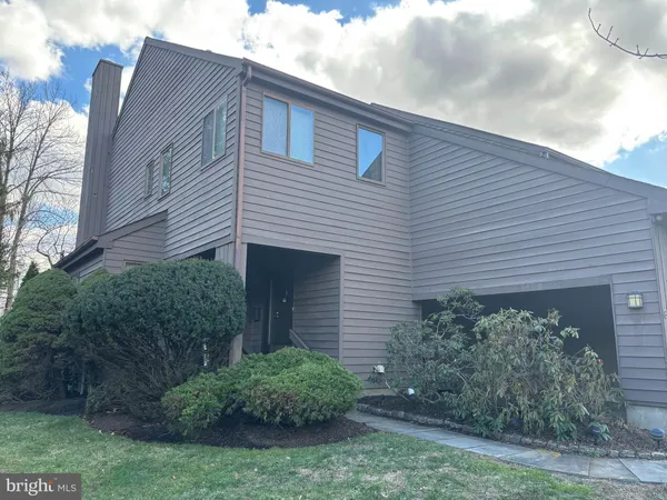 $345,900 | 8 Rebecca Court, Ewing, NJ 08628