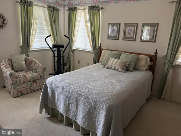$345,900 | 8 Rebecca Court, Ewing, NJ 08628