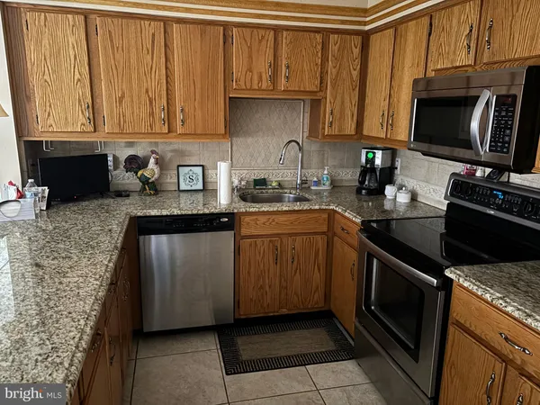 $345,900 | 8 Rebecca Court, Ewing, NJ 08628