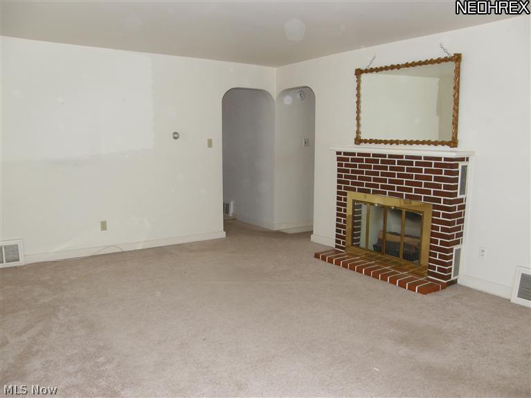 3051 State Road Ashtabula, OH 44004 - Photo 6 of 13 LR 2