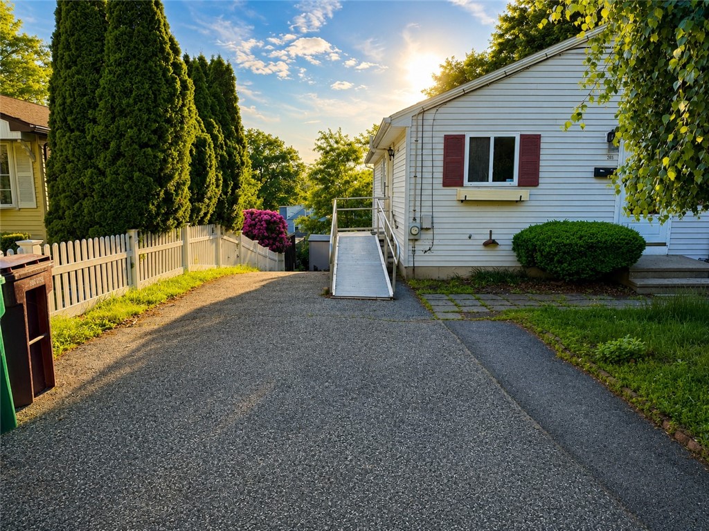285 St Louis Avenue Woonsocket, RI 02895 - Photo 3 of 50