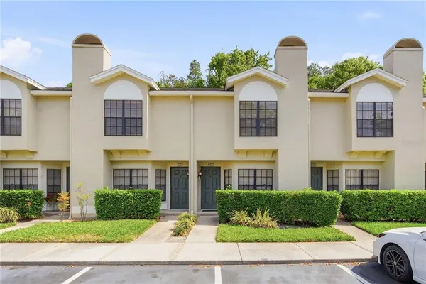 $1,800 | 5100 Burchette Road, Unit 604, Tampa, FL 33647