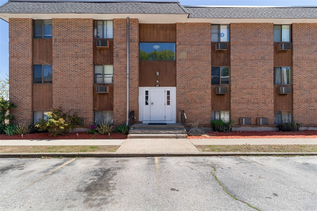 117 John Street, Unit 5 Lincoln, RI 02865 - Photo 1 of 30