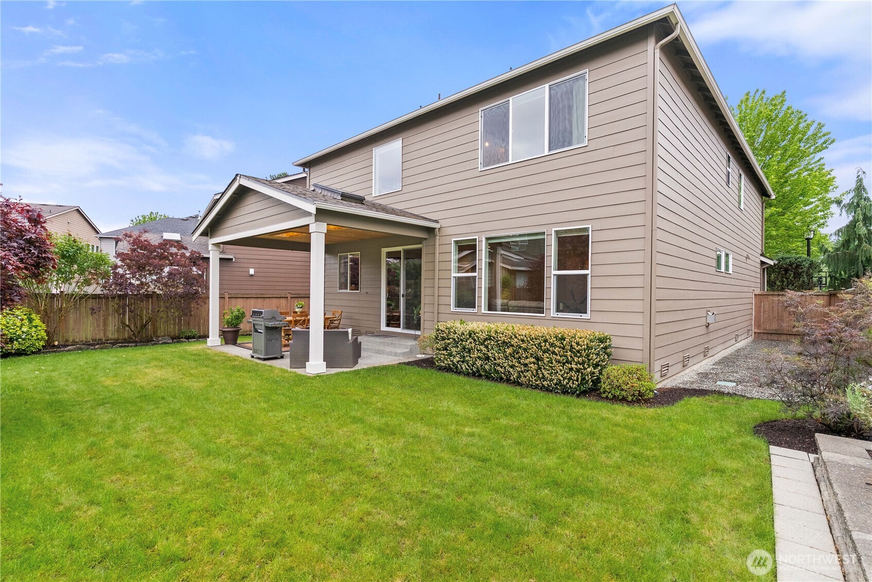 13786 173rd Place Southeast Renton, WA 98059 - Photo 2 of 40 Gallery Image 2