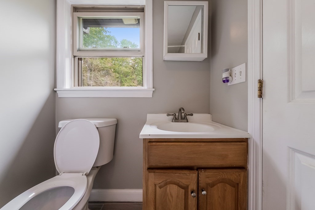 32 Neck Hill Road Mendon, MA 01756 - Photo 19 of 25 Gallery Image 19