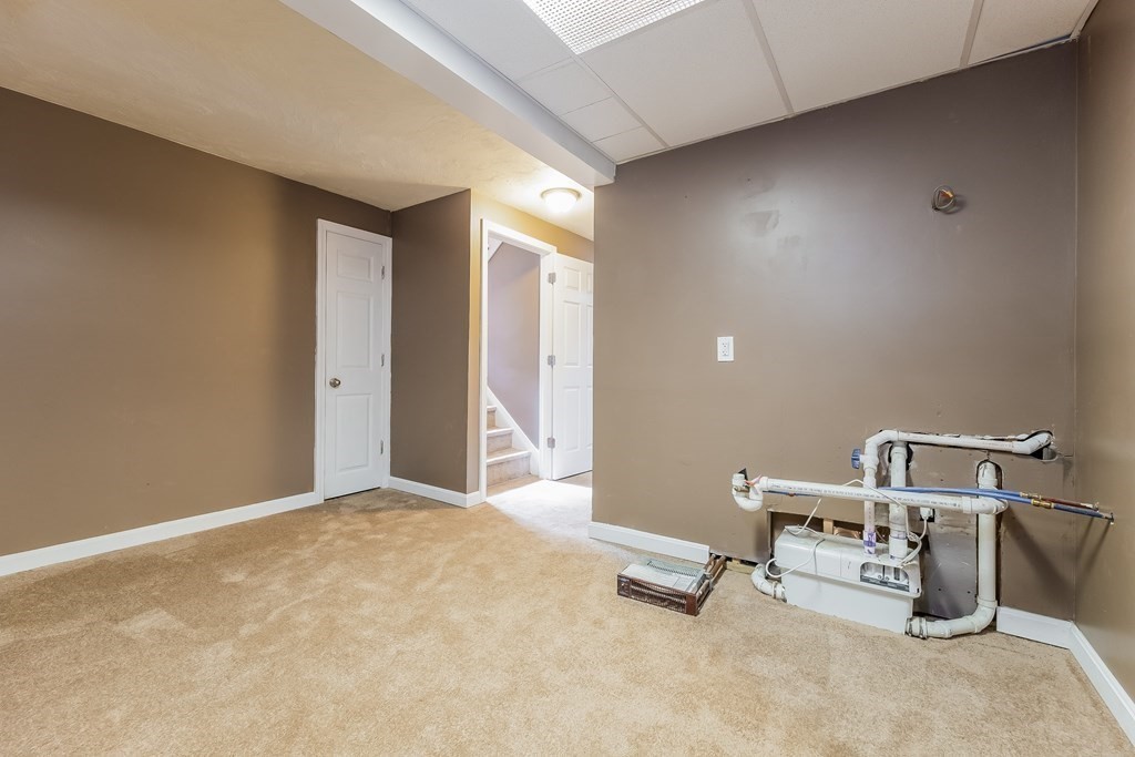 32 Neck Hill Road Mendon, MA 01756 - Photo 10 of 25 Gallery Image 10