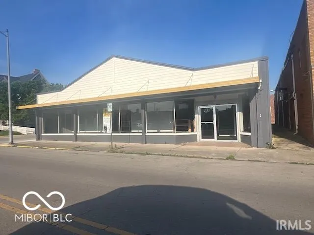 $2,116 | 235 South Main Street, New Castle, IN 47362