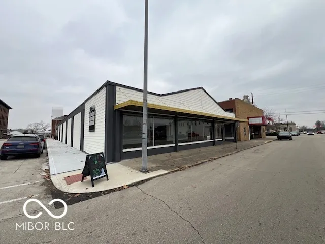 $2,116 | 235 South Main Street, New Castle, IN 47362