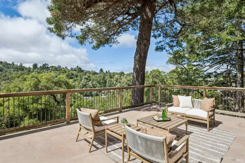 $1,729,000 | 50 Dundee Way, Inverness, CA 94937