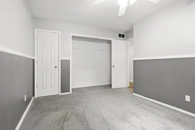 $163,000 | 1516 North Hershey Road, Bloomington, IL 61704