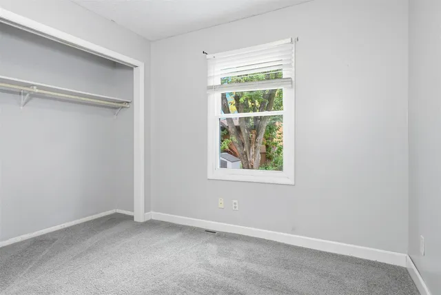 $163,000 | 1516 North Hershey Road, Bloomington, IL 61704