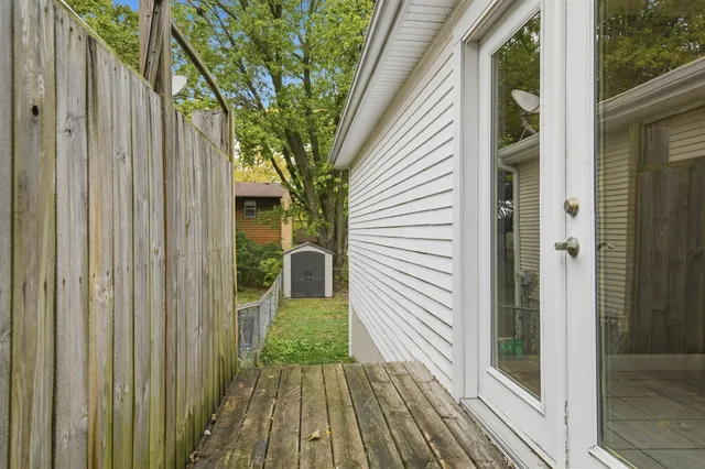 $163,000 | 1516 North Hershey Road, Bloomington, IL 61704