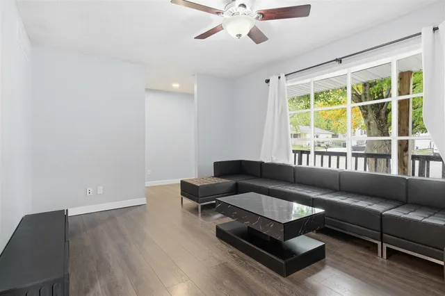 $163,000 | 1516 North Hershey Road, Bloomington, IL 61704