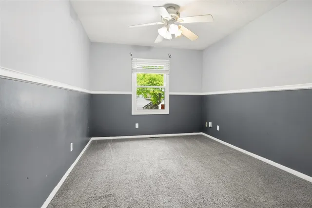 $163,000 | 1516 North Hershey Road, Bloomington, IL 61704