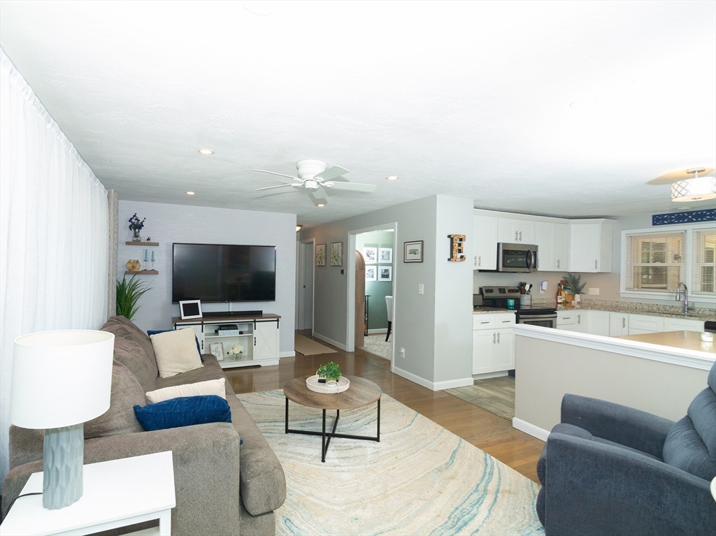 42 Bruce Road Bellingham, MA 02019 - Photo 8 of 38