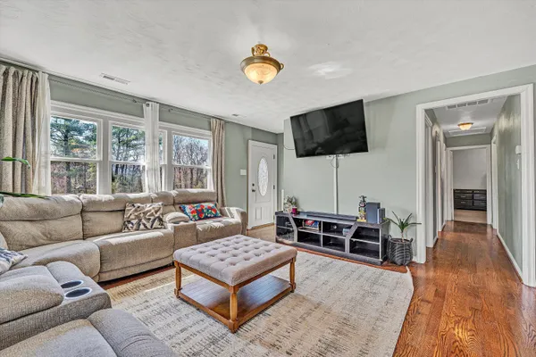 $275,000 | 401 Southview Drive, Salem, VA 24153