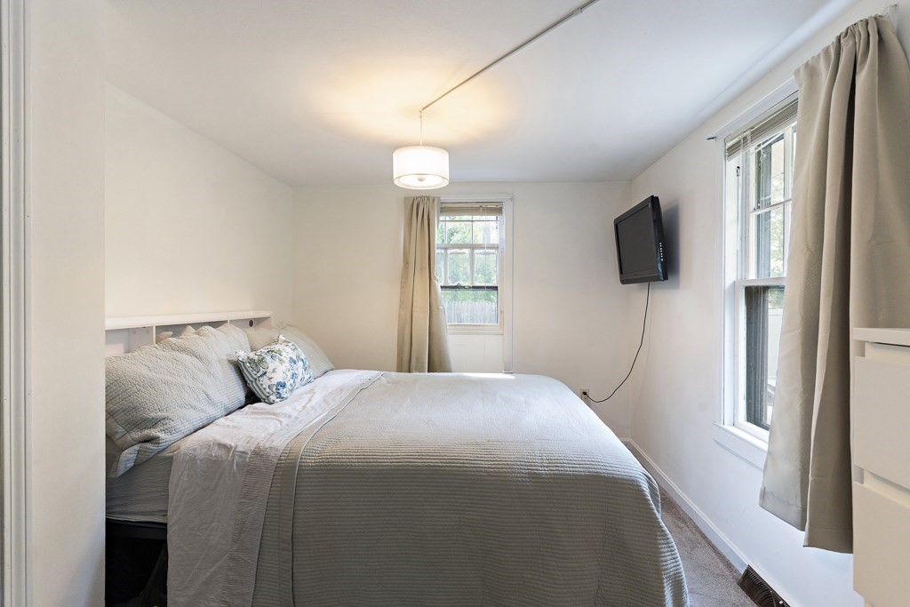 36 Elm Road Westford, MA 01886 - Photo 15 of 28