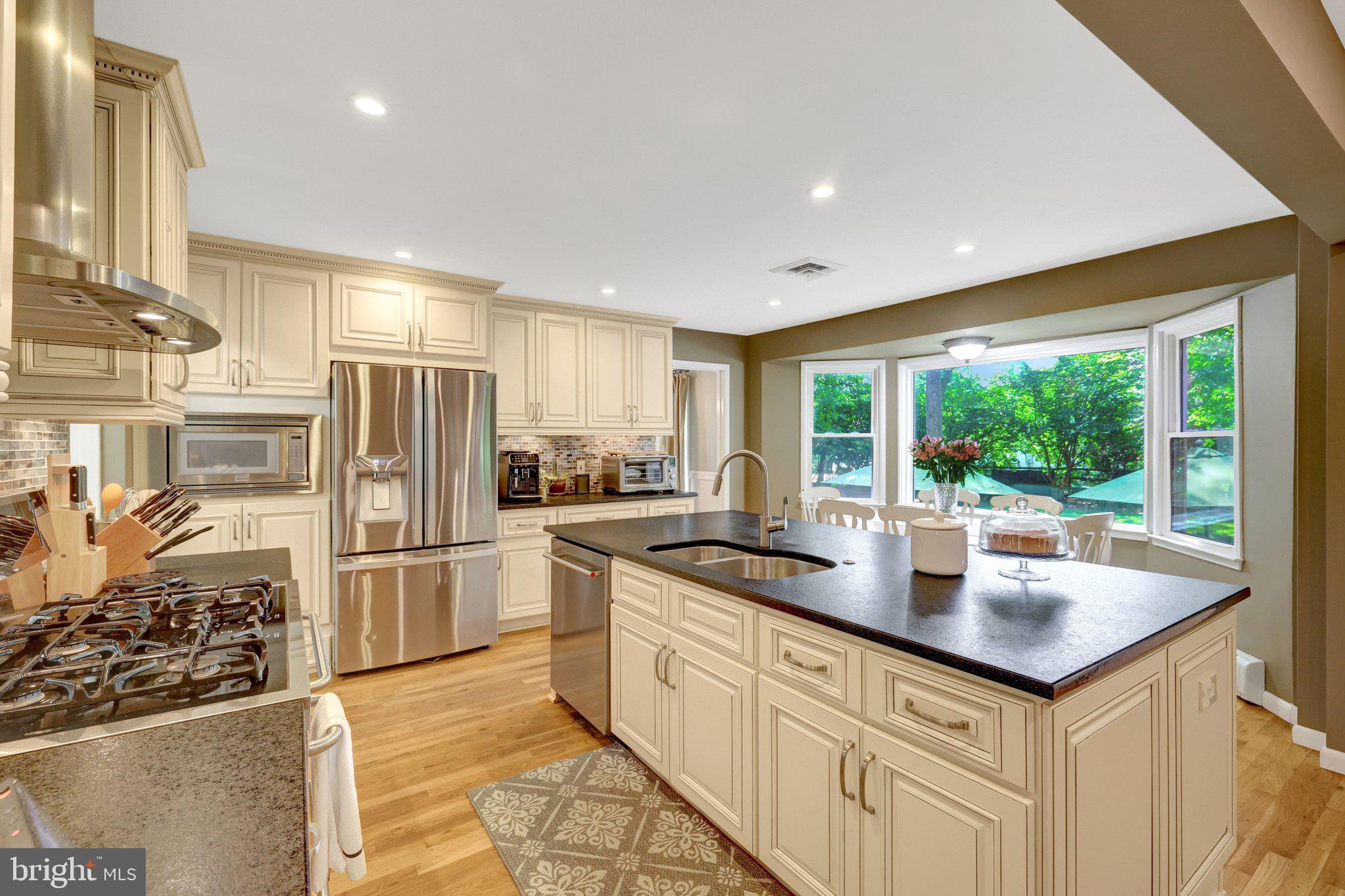 10015 Saddle Road Vienna, VA 22181 - Photo 23 of 86 Gallery Image 23